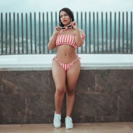 Bikini - Yadi - Imagen 2